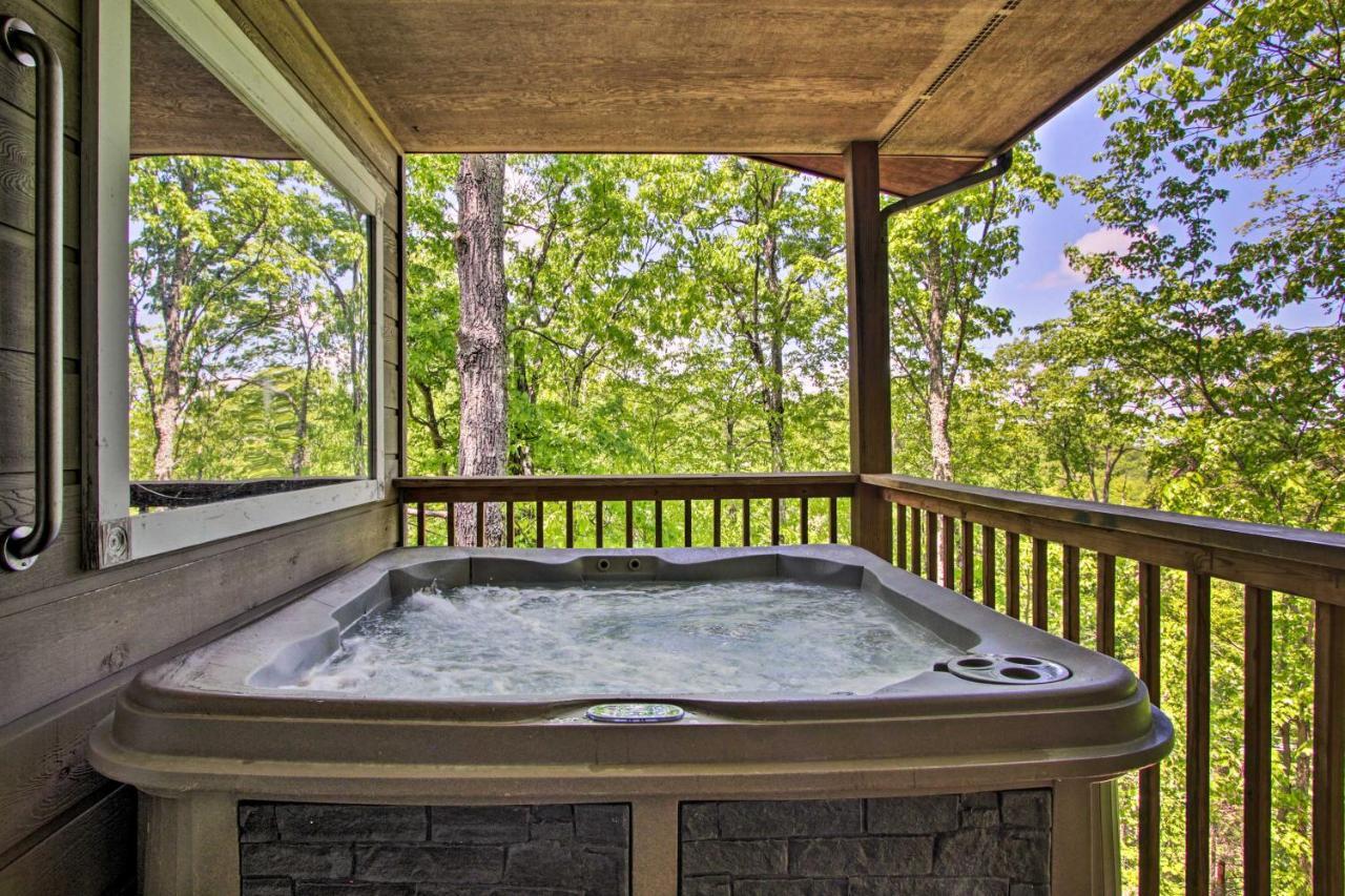 Eclectic Cabin With Hot Tub 1 Mi To Ober Gatlinburg Exterior foto
